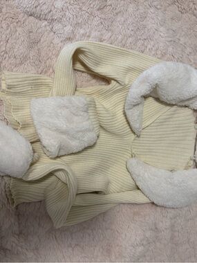 Source Unknown Cream Ribbed Long Sleeve Hoodie with Faux Fur Trim